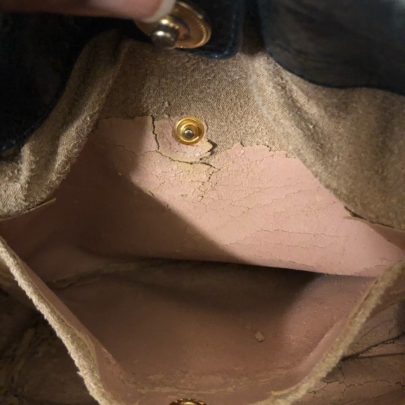 Authentic Prada calfskin leather handbag black and gold - Picture 3 of 14